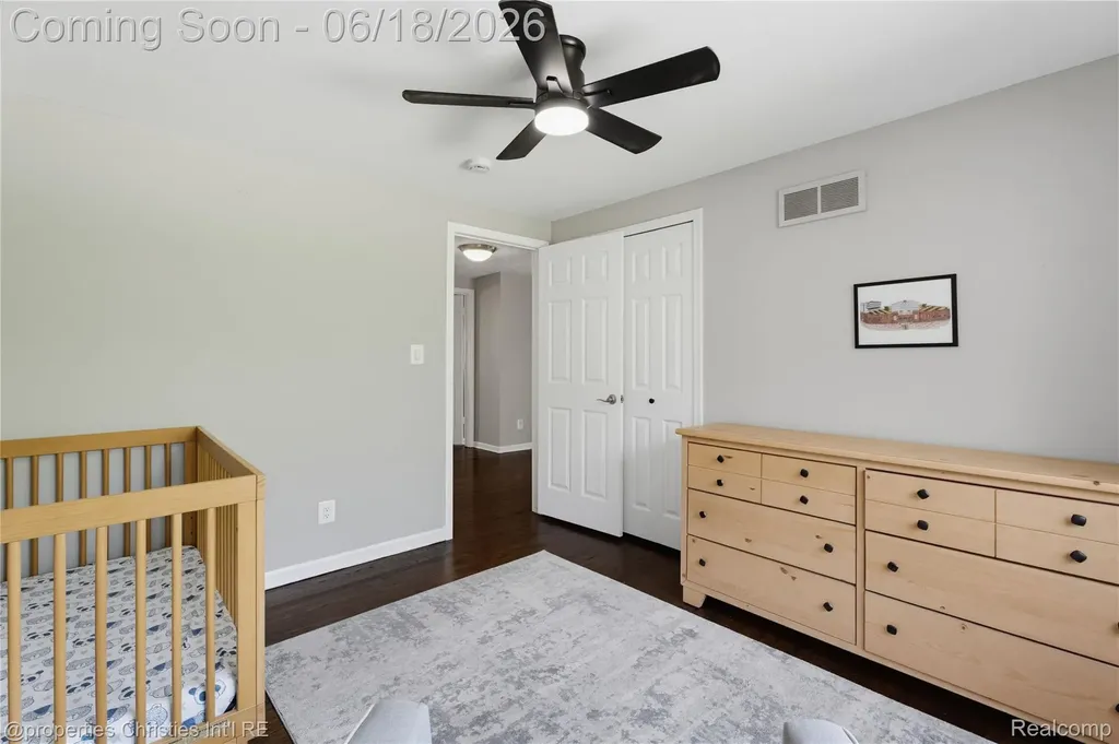 30130 Marimoor Street Beverly Hills Village MI 48025