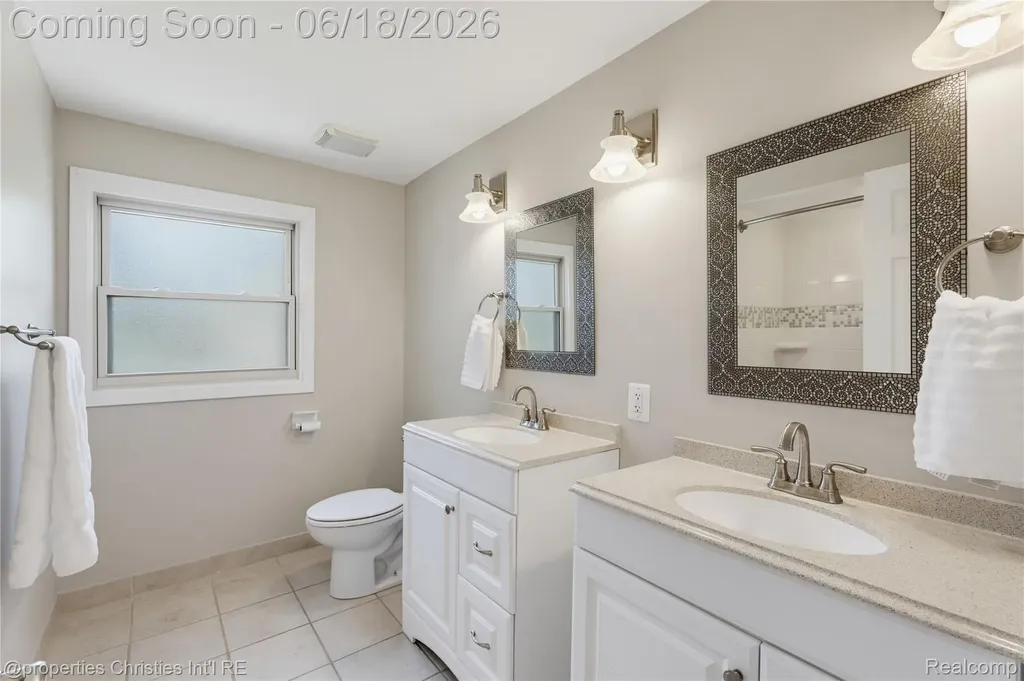 30130 Marimoor Street Beverly Hills Village MI 48025