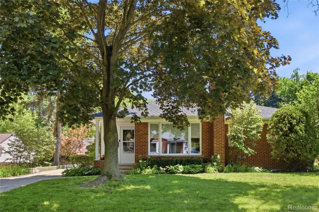 3029 Guilford Drive Royal Oak City MI 48073