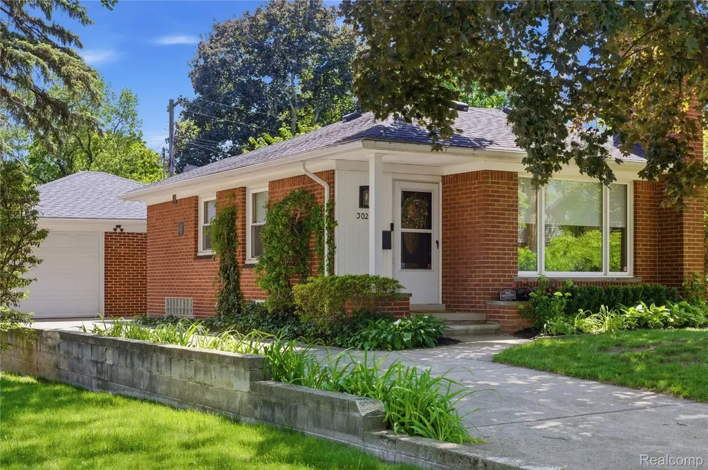 3029 Guilford Drive Royal Oak City MI 48073