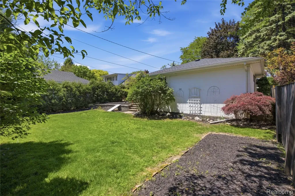 3029 Guilford Drive Royal Oak City MI 48073