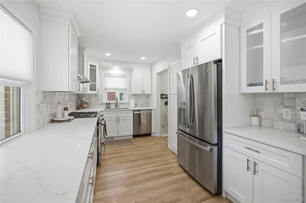 3029 Guilford Drive Royal Oak City MI 48073