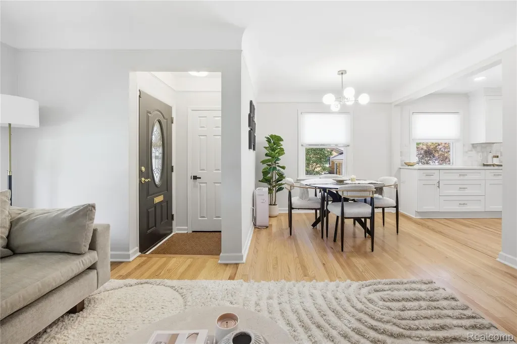 3029 Guilford Drive Royal Oak City MI 48073