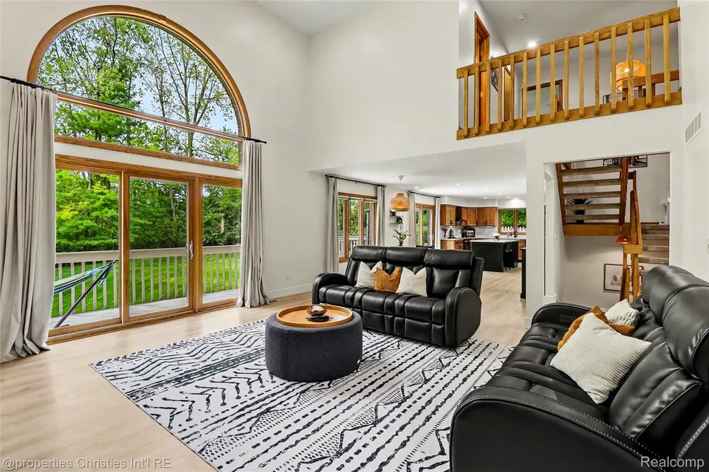 252 Granada Drive White Lake Charter Township MI 48386