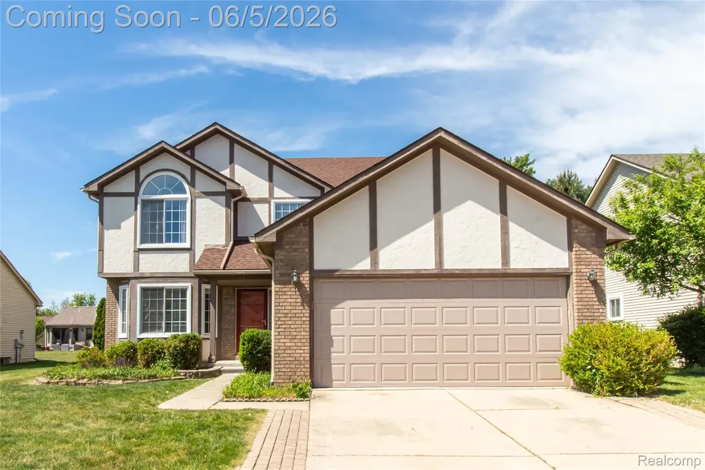 141 Woodslee Drive Troy City MI 48083