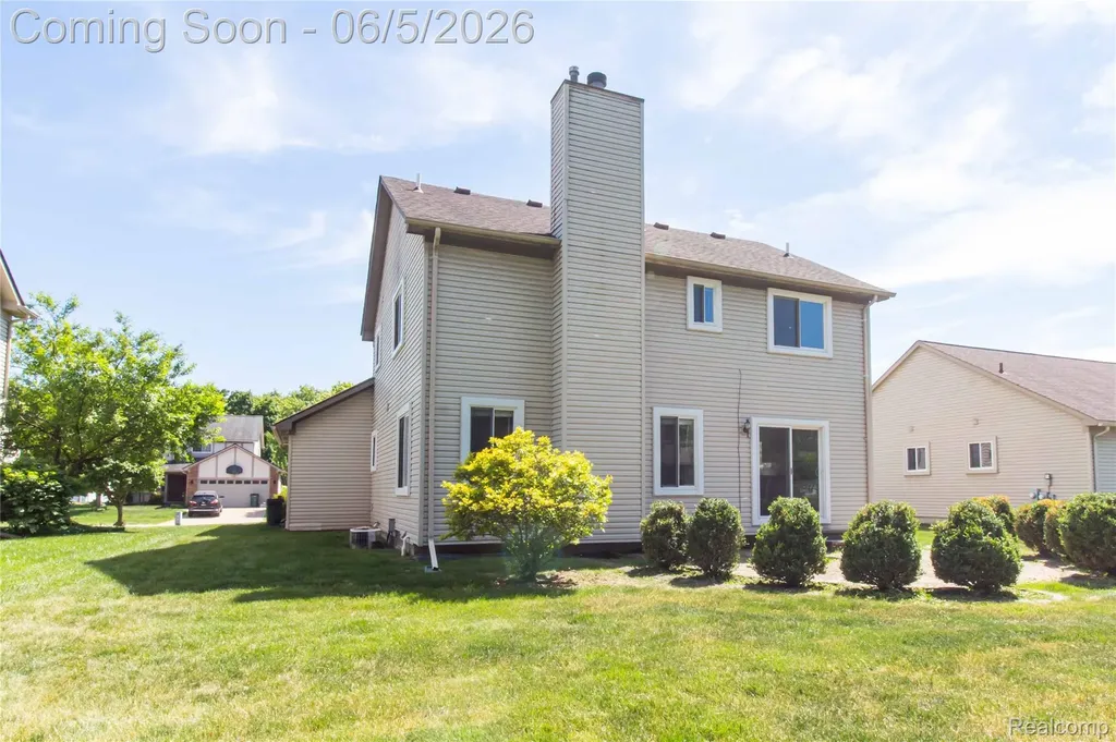 141 Woodslee Drive Troy City MI 48083