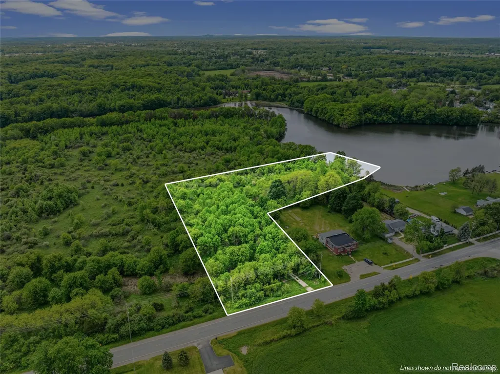 9200 Perry Road Atlas Township MI 48411