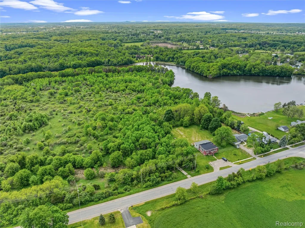 9200 Perry Road Atlas Township MI 48411