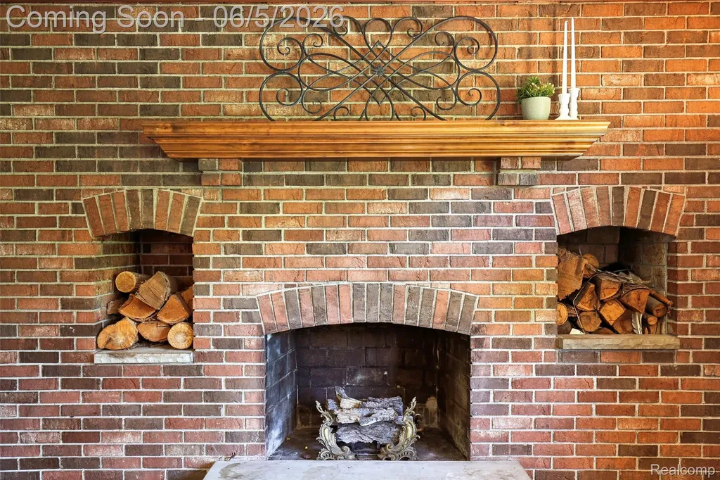 8701 Heatherset Drive Brighton Township MI 48114