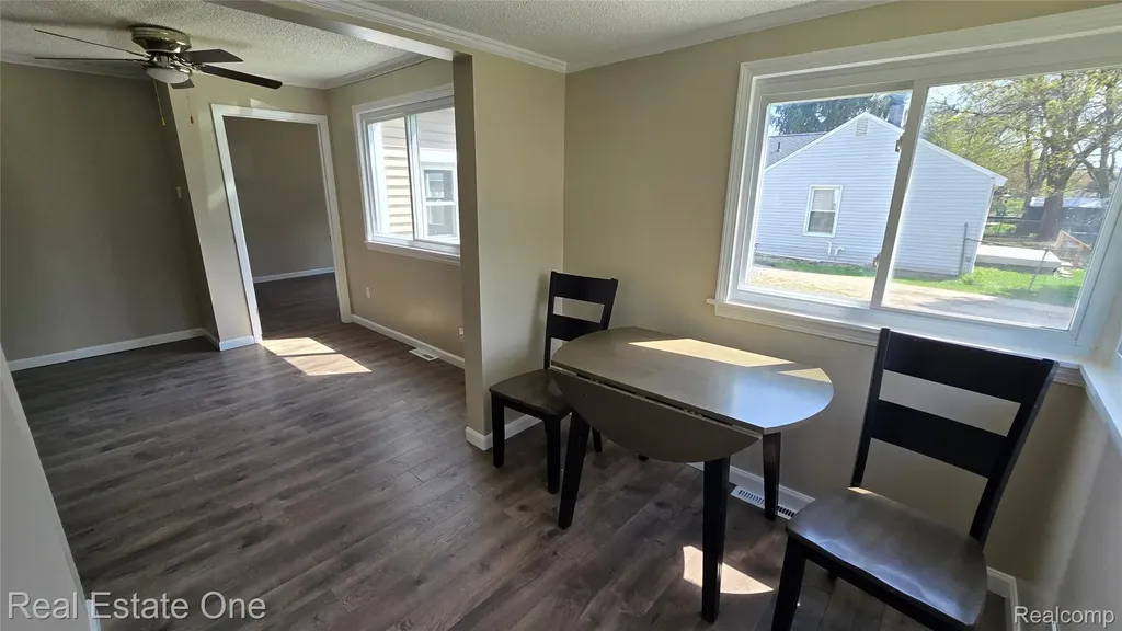 3148 Woodlawn Street Commerce Charter Township MI 48390