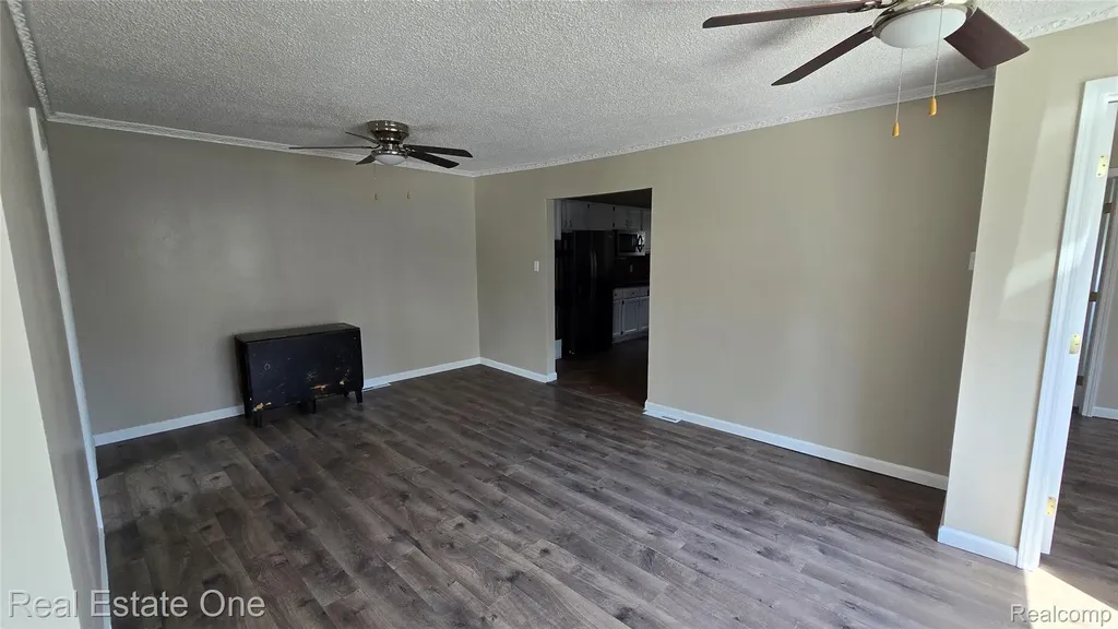 3148 Woodlawn Street Commerce Charter Township MI 48390
