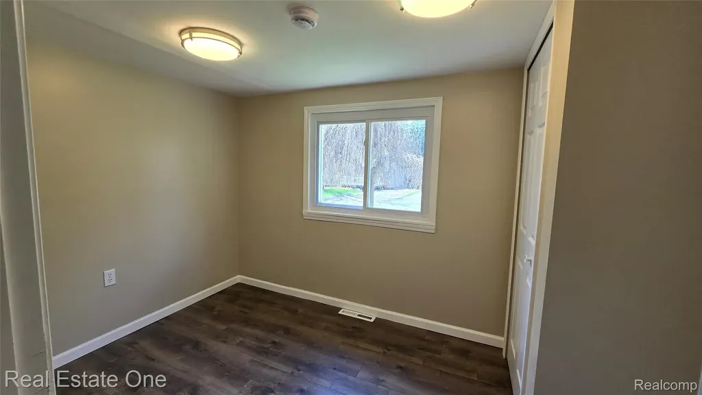 3148 Woodlawn Street Commerce Charter Township MI 48390