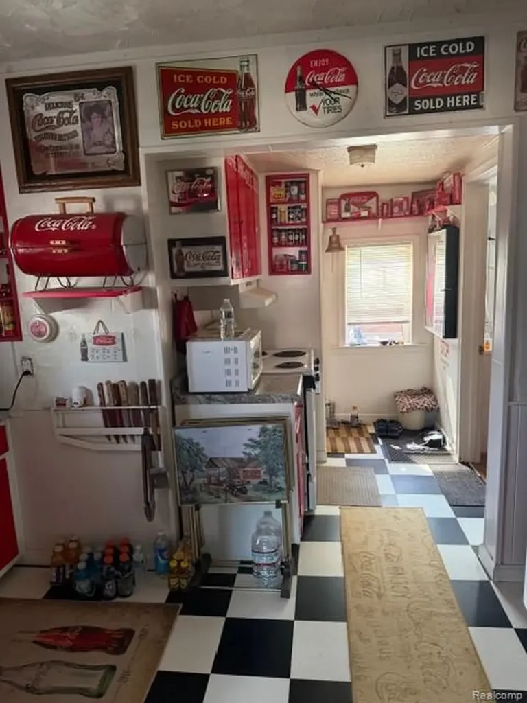 11509 Dexter Street Vienna Charter Township MI 48420