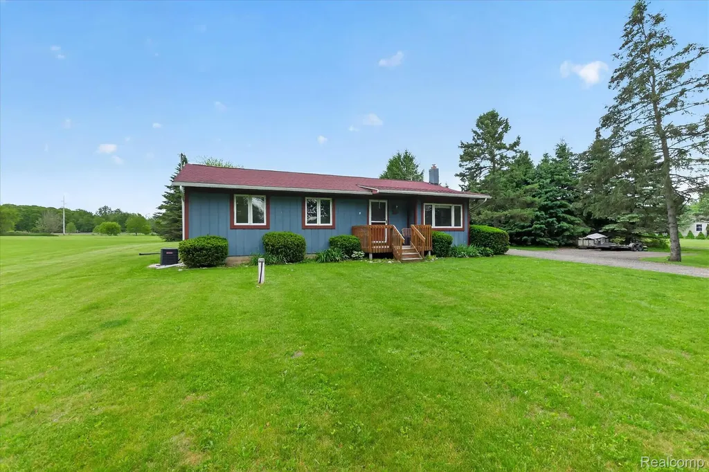 3350 Cemetery Road Handy Township MI 48836