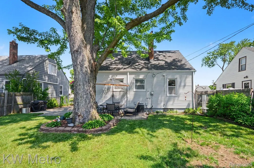 2422 Shevlin Street Ferndale City MI 48220