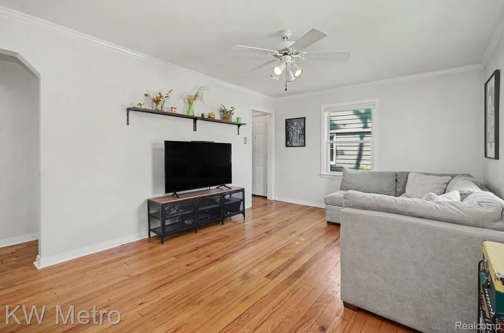 2422 Shevlin Street Ferndale City MI 48220