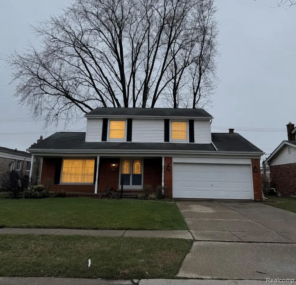 35109 Dearing Drive Sterling Heights City MI 48312