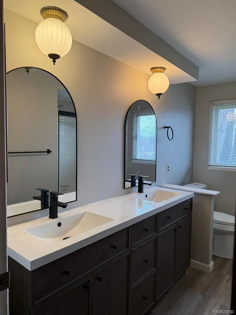 35109 Dearing Drive Sterling Heights City MI 48312