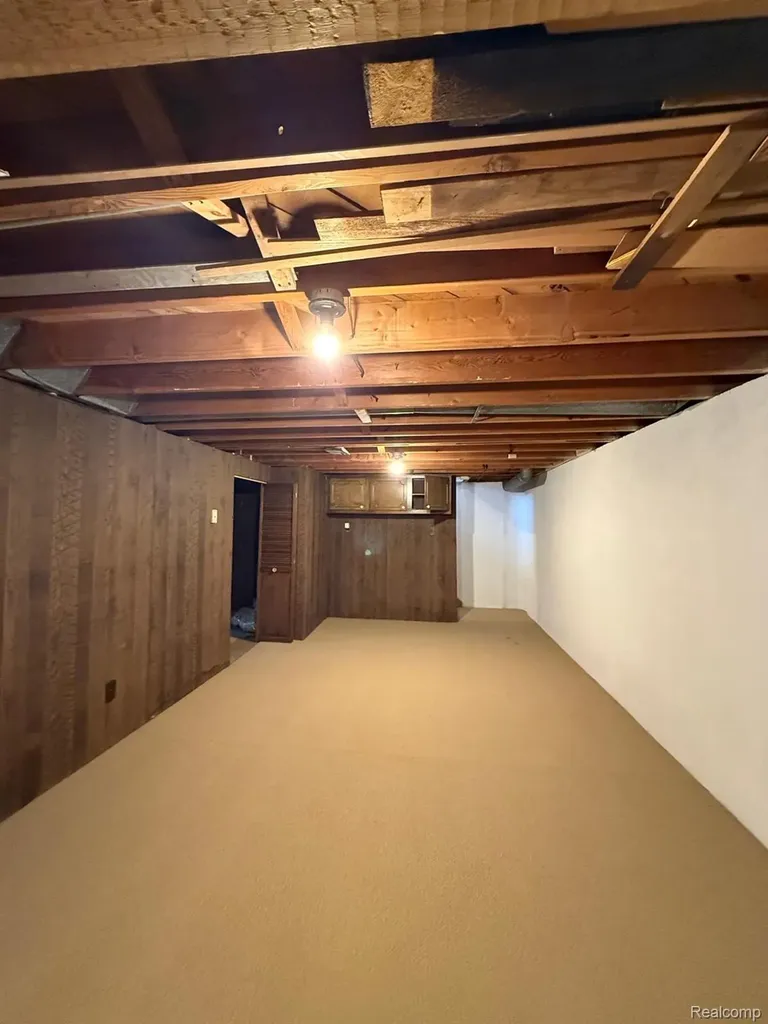 35109 Dearing Drive Sterling Heights City MI 48312