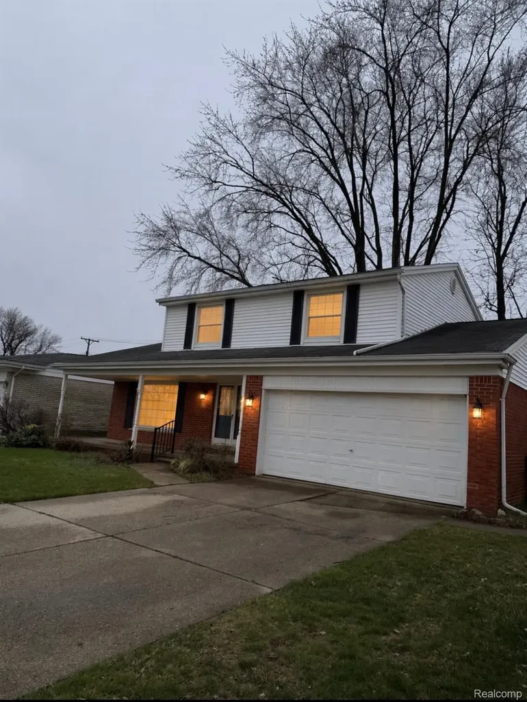 35109 Dearing Drive Sterling Heights City MI 48312