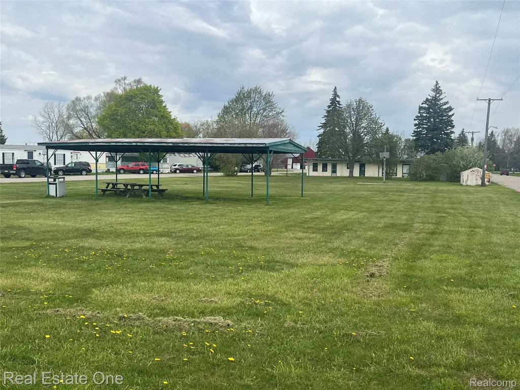 1723 S Van Dyke Road Colfax Township MI 48413