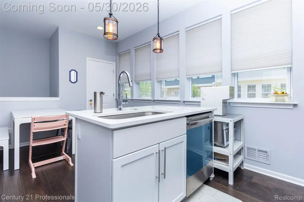 57 Kaprol Drive Troy City MI 48098