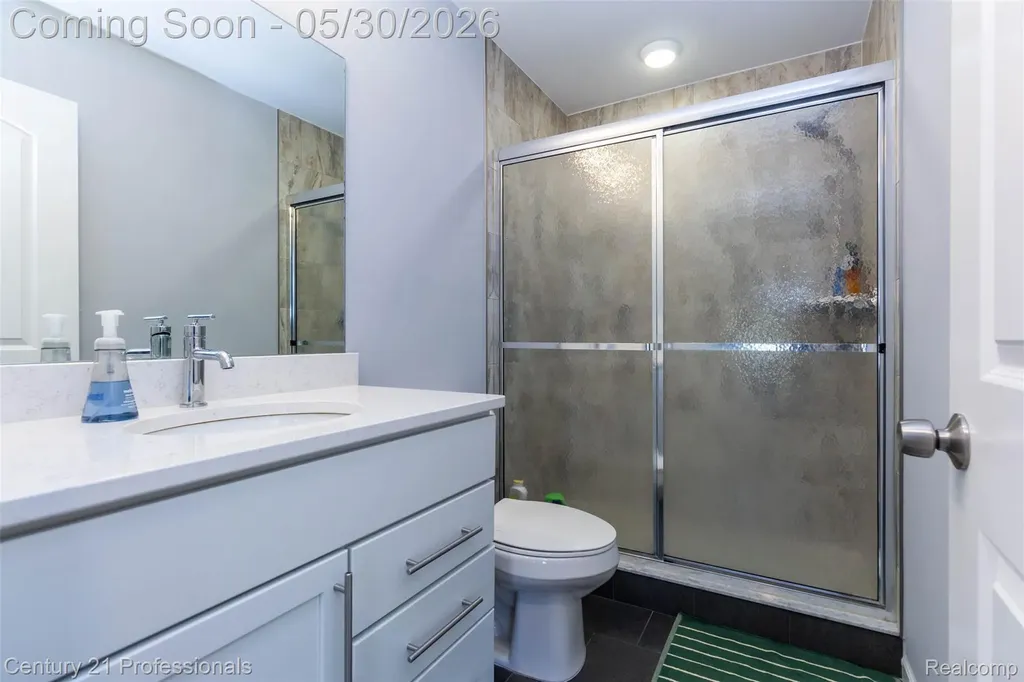 57 Kaprol Drive Troy City MI 48098