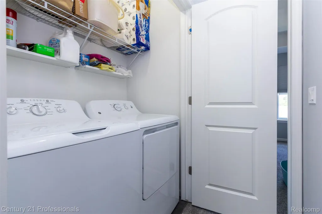 57 Kaprol Drive Troy City MI 48098