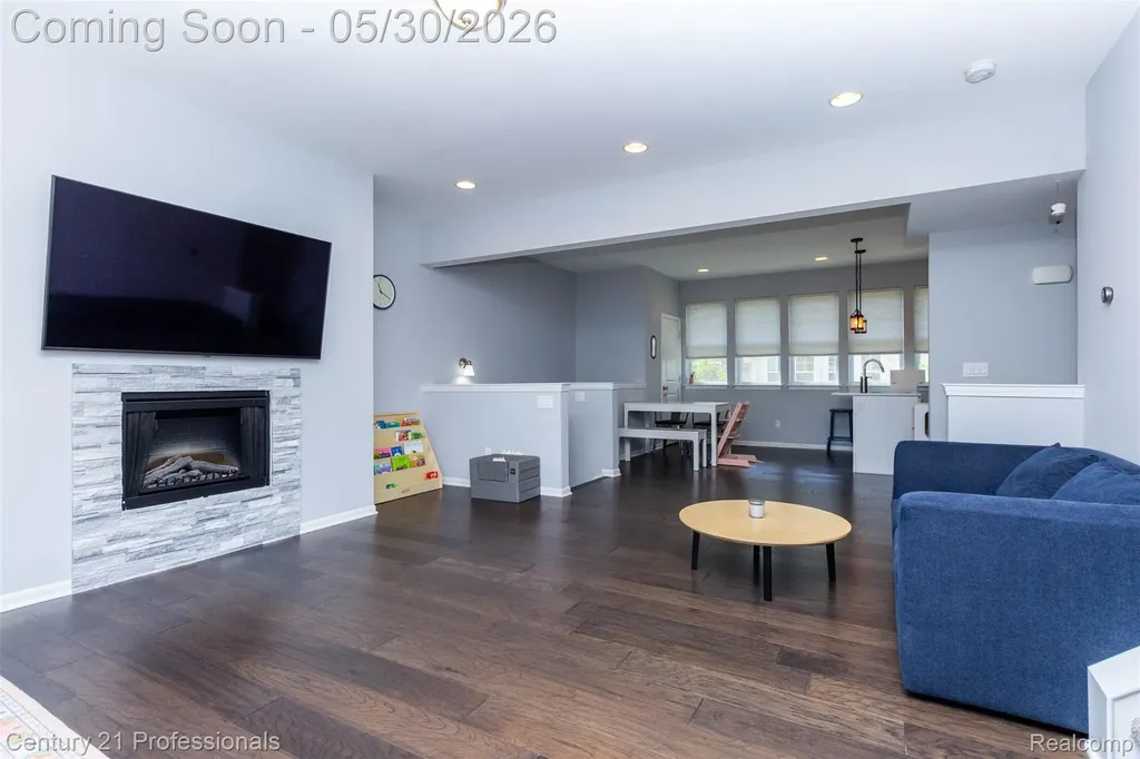 57 Kaprol Drive Troy City MI 48098