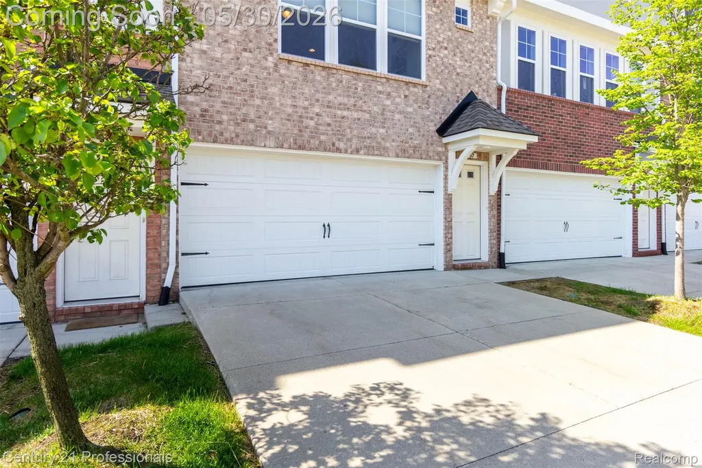 57 Kaprol Drive Troy City MI 48098
