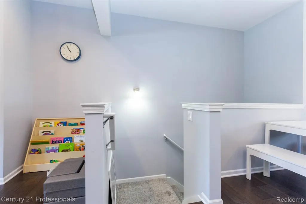 57 Kaprol Drive Troy City MI 48098