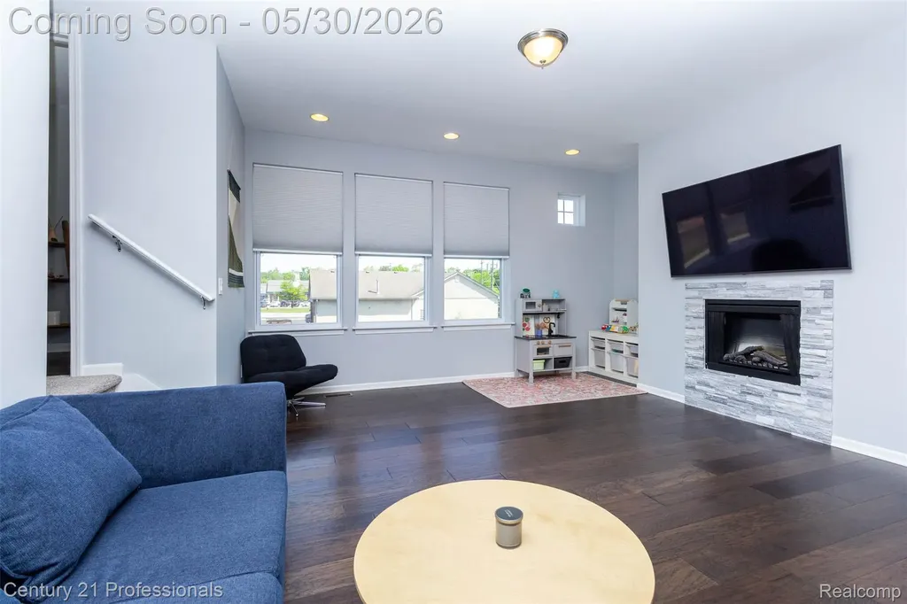 57 Kaprol Drive Troy City MI 48098
