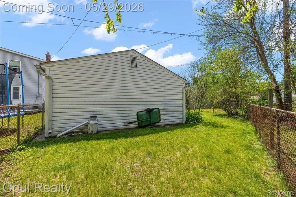 23034 Madison Street Dearborn City MI 48124