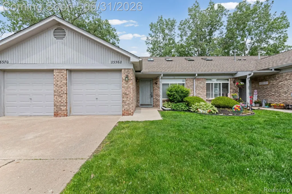 23362 Stromp Court Brownstown Charter Township MI 48183