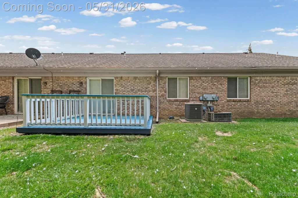23362 Stromp Court Brownstown Charter Township MI 48183