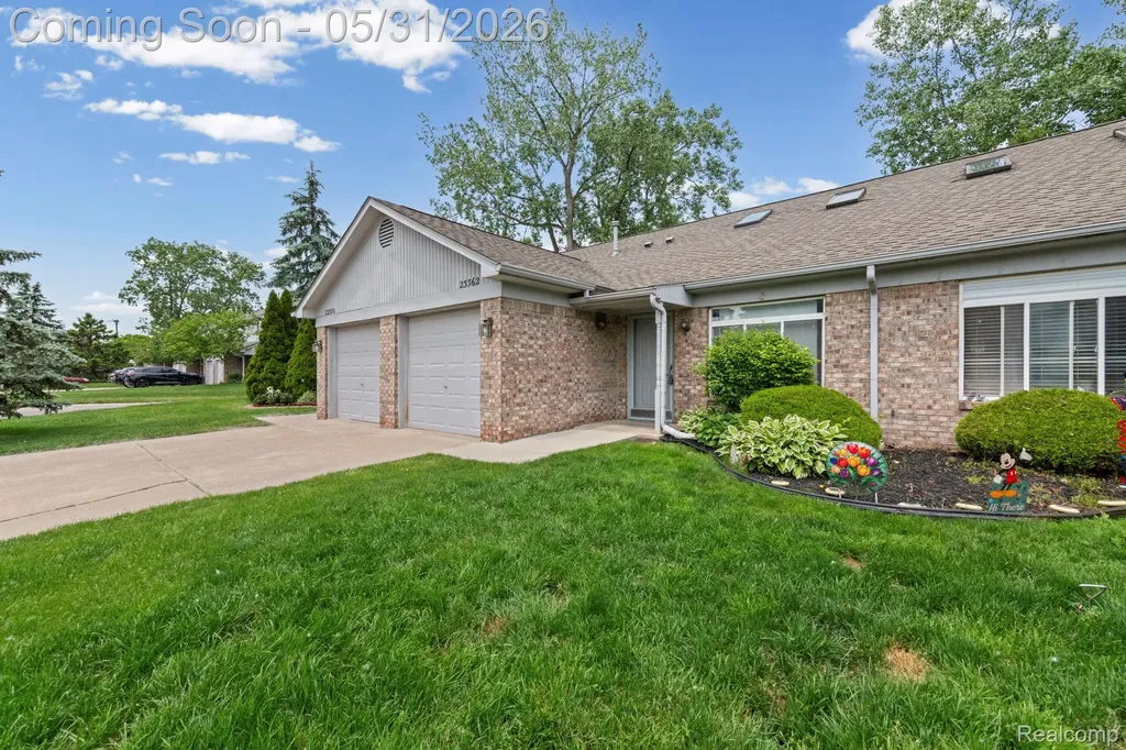 23362 Stromp Court Brownstown Charter Township MI 48183