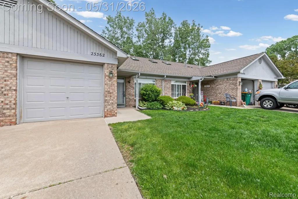 23362 Stromp Court Brownstown Charter Township MI 48183