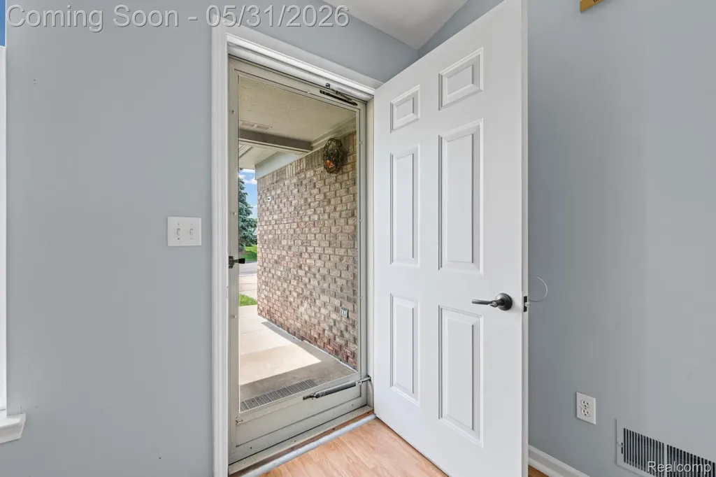 23362 Stromp Court Brownstown Charter Township MI 48183