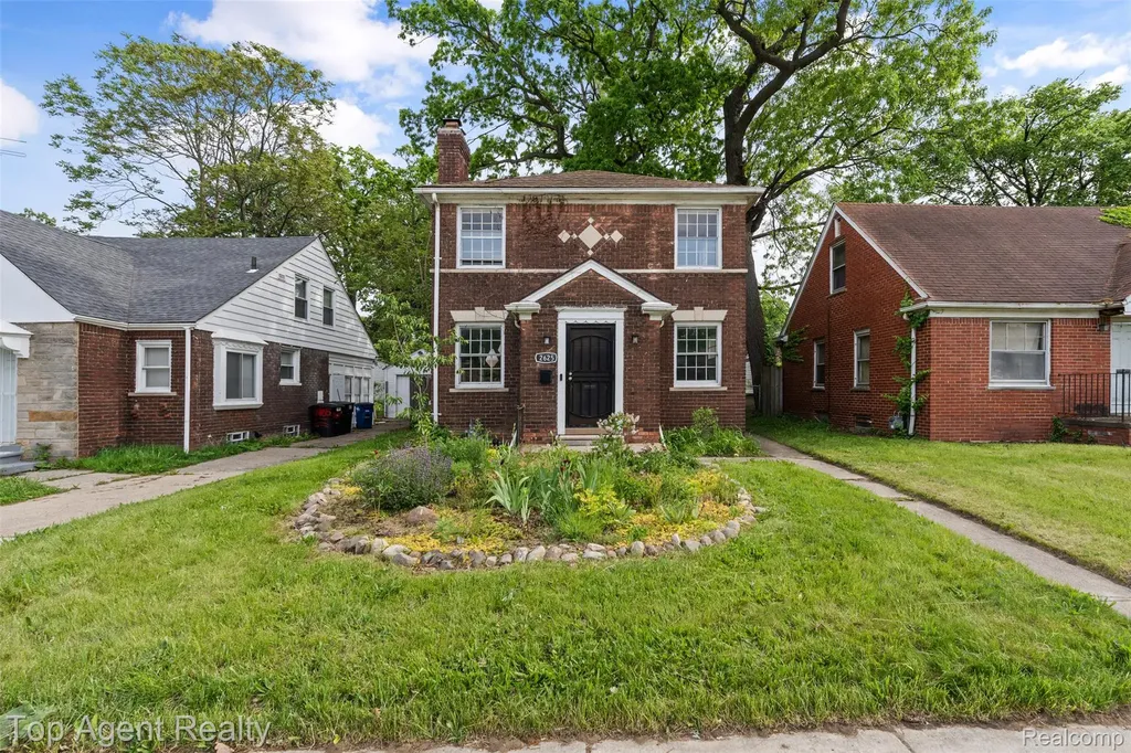 2625 W 8 Mile Road Detroit City MI 48221