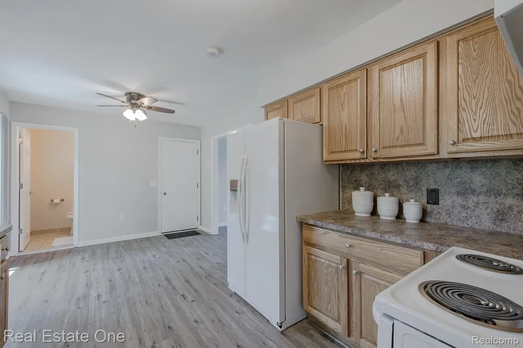 3103 Crooks Road Rochester Hills City MI 48309