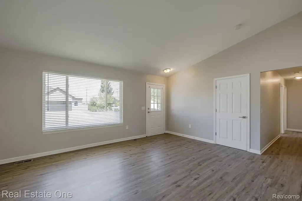 3103 Crooks Road Rochester Hills City MI 48309