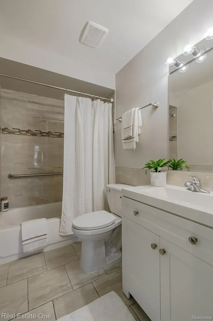 3103 Crooks Road Rochester Hills City MI 48309