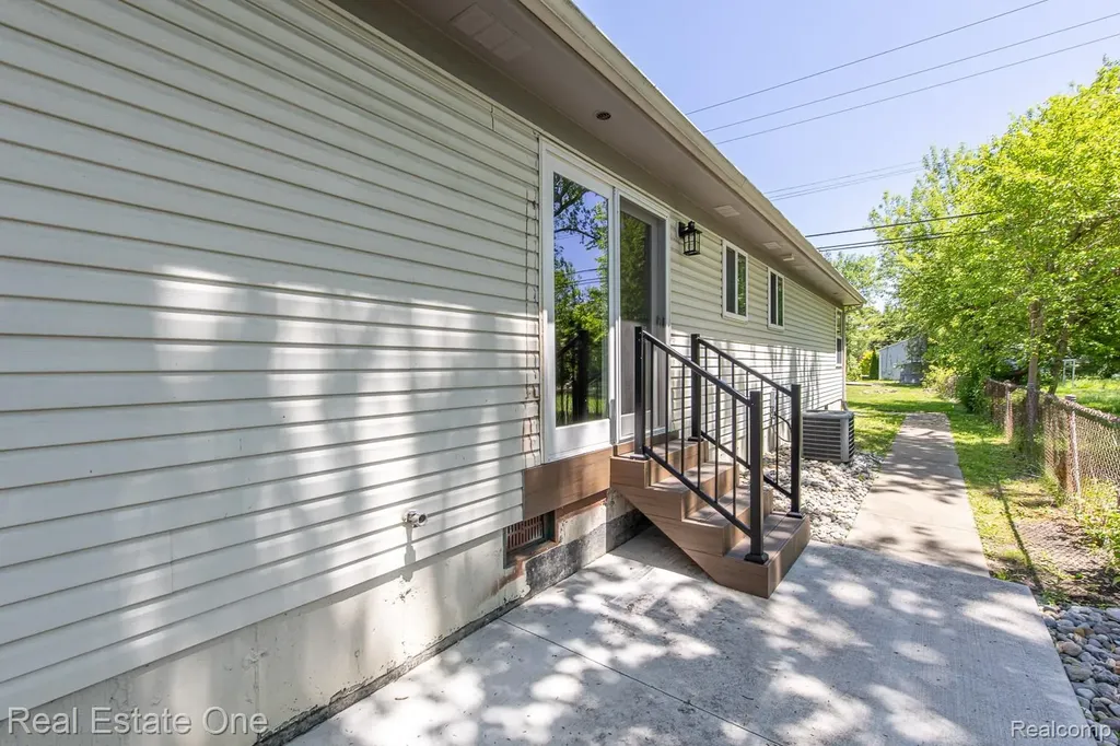 3103 Crooks Road Rochester Hills City MI 48309