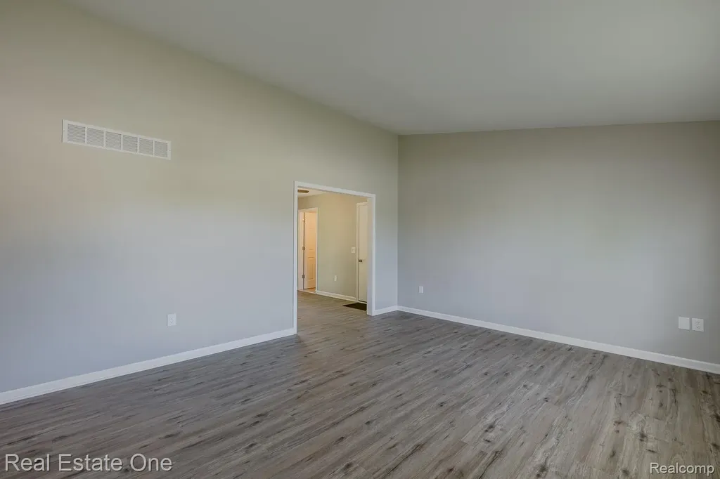 3103 Crooks Road Rochester Hills City MI 48309