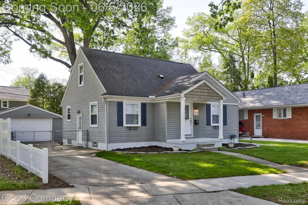 1218 Hoffman Avenue Royal Oak City MI 48067