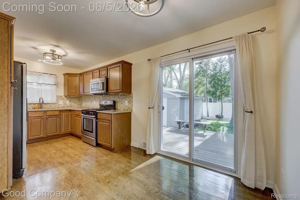 1218 Hoffman Avenue Royal Oak City MI 48067