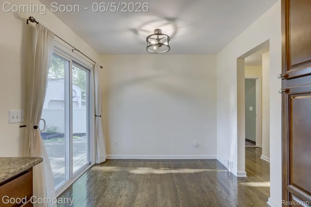 1218 Hoffman Avenue Royal Oak City MI 48067