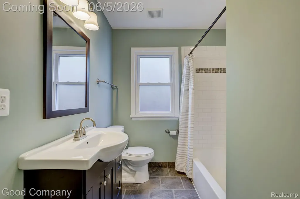 1218 Hoffman Avenue Royal Oak City MI 48067