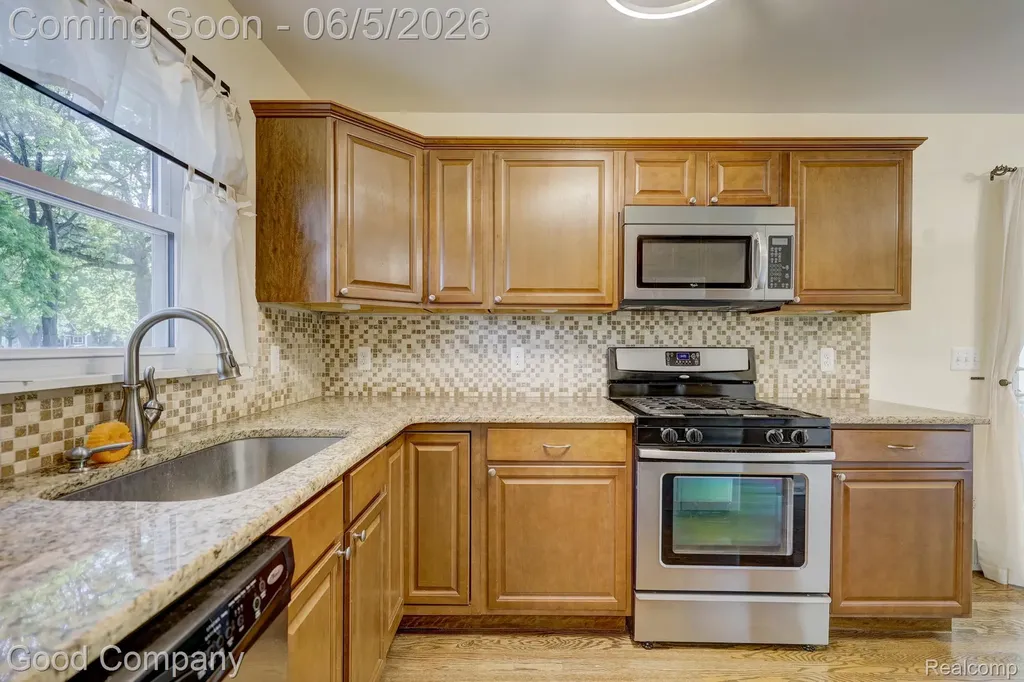 1218 Hoffman Avenue Royal Oak City MI 48067