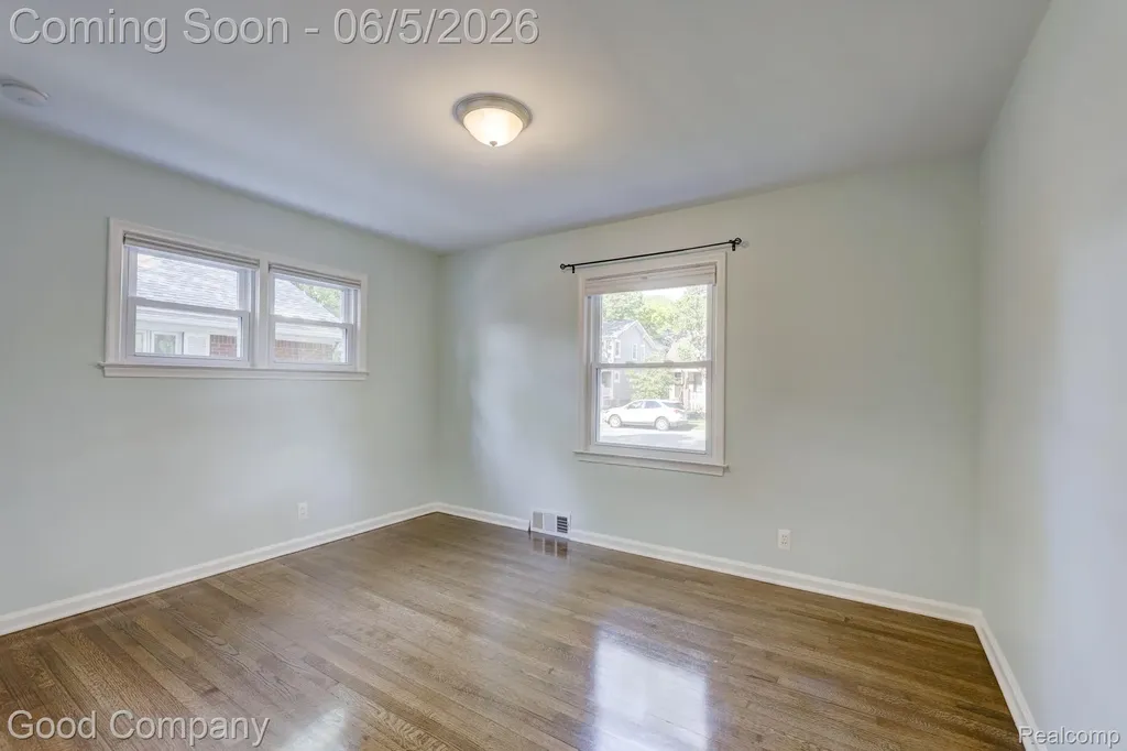 1218 Hoffman Avenue Royal Oak City MI 48067